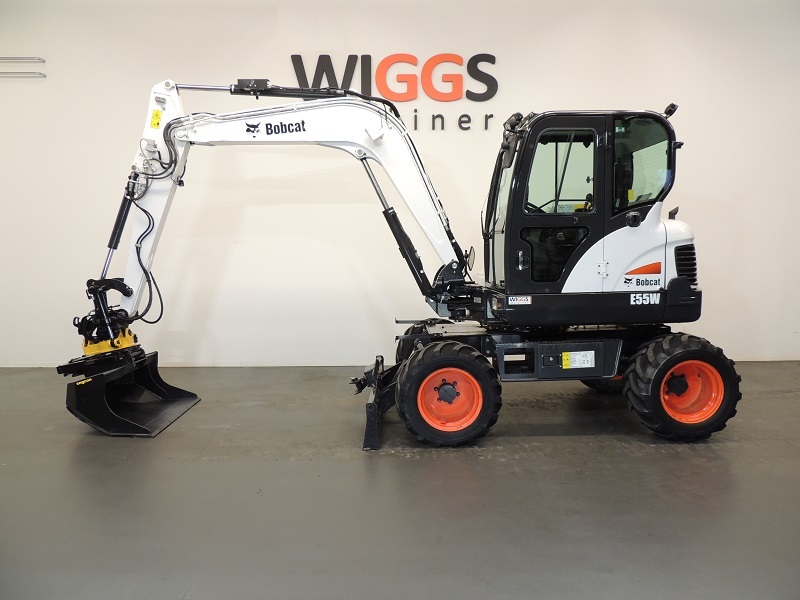 Bobcat-E55W.jpg