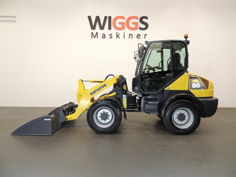Komatsu-WA80.jpg